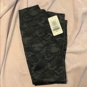 Camo fabletics brand new never worn!